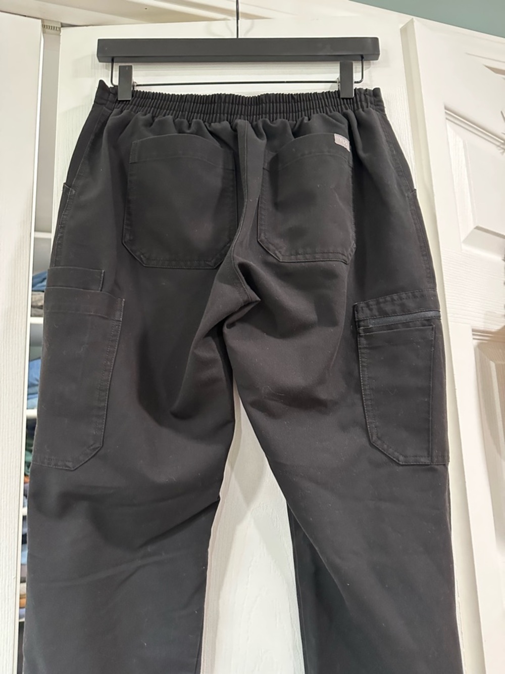 Figs Women’s Black Straight Leg Pants - Picture 3 of 5
